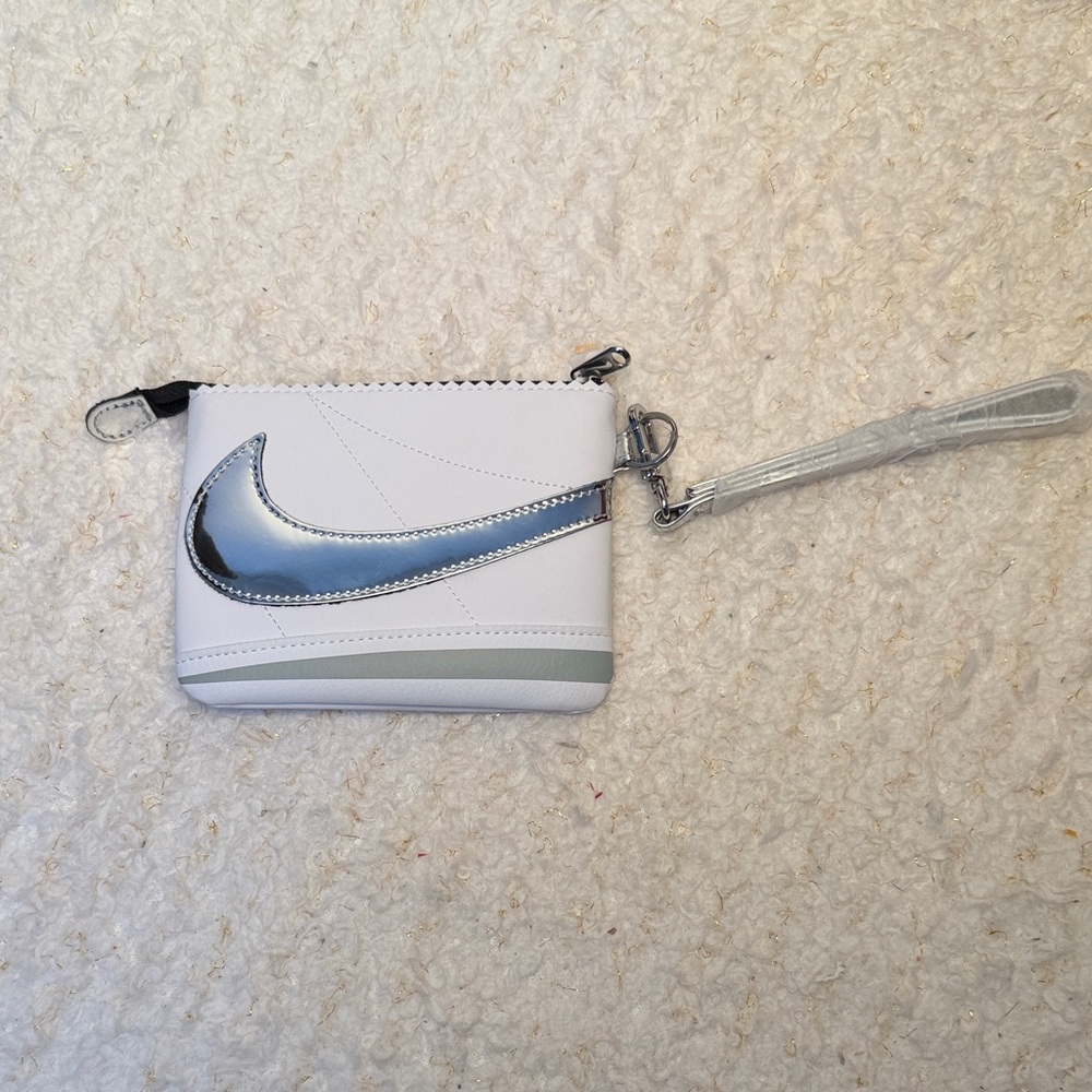 Nike Women's Silver and Gray Wristlet